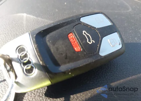 2018 Audi A4 2.0T Tech Ultra Premium/2.0T Ultra Premium из США, поврежденный, VIN WAUKMAF47JA040632